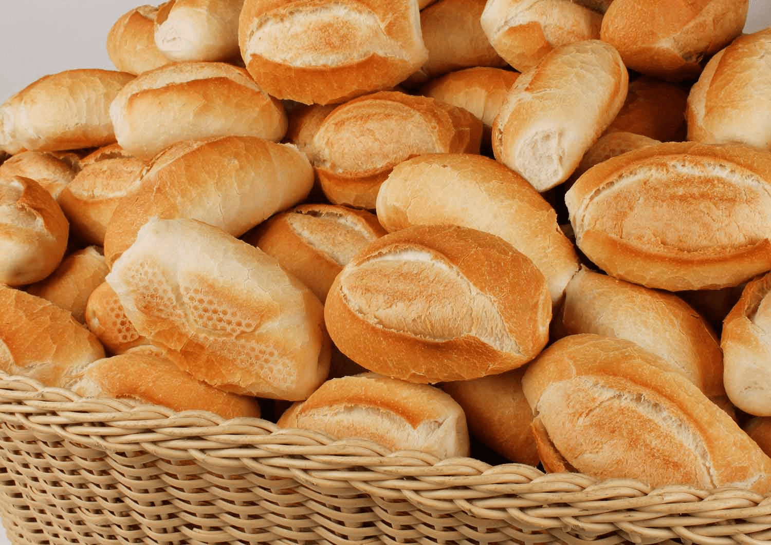 Pães fresquinhos saindo do forno